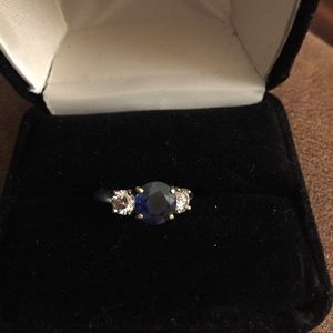Sapphire diamond ring